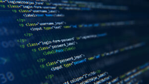 Programmcode auf Bildschirm in der Software-Entwicklung